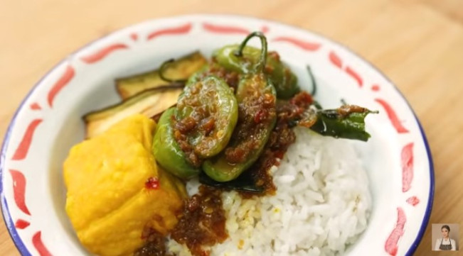 Cabe gendot sambal rebon ala Chef Devina Hermawan. (YouTube)